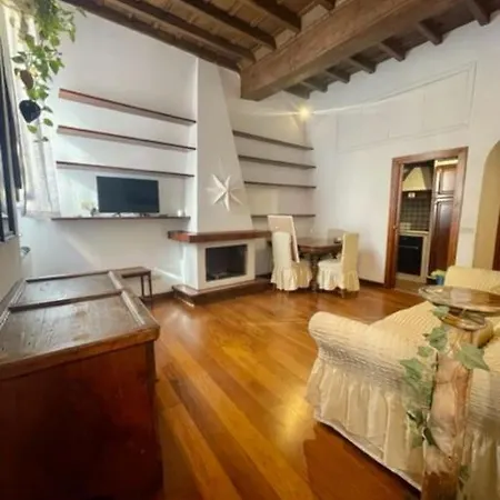 Gens Iulia Luxury Appartament Lägenhet *
